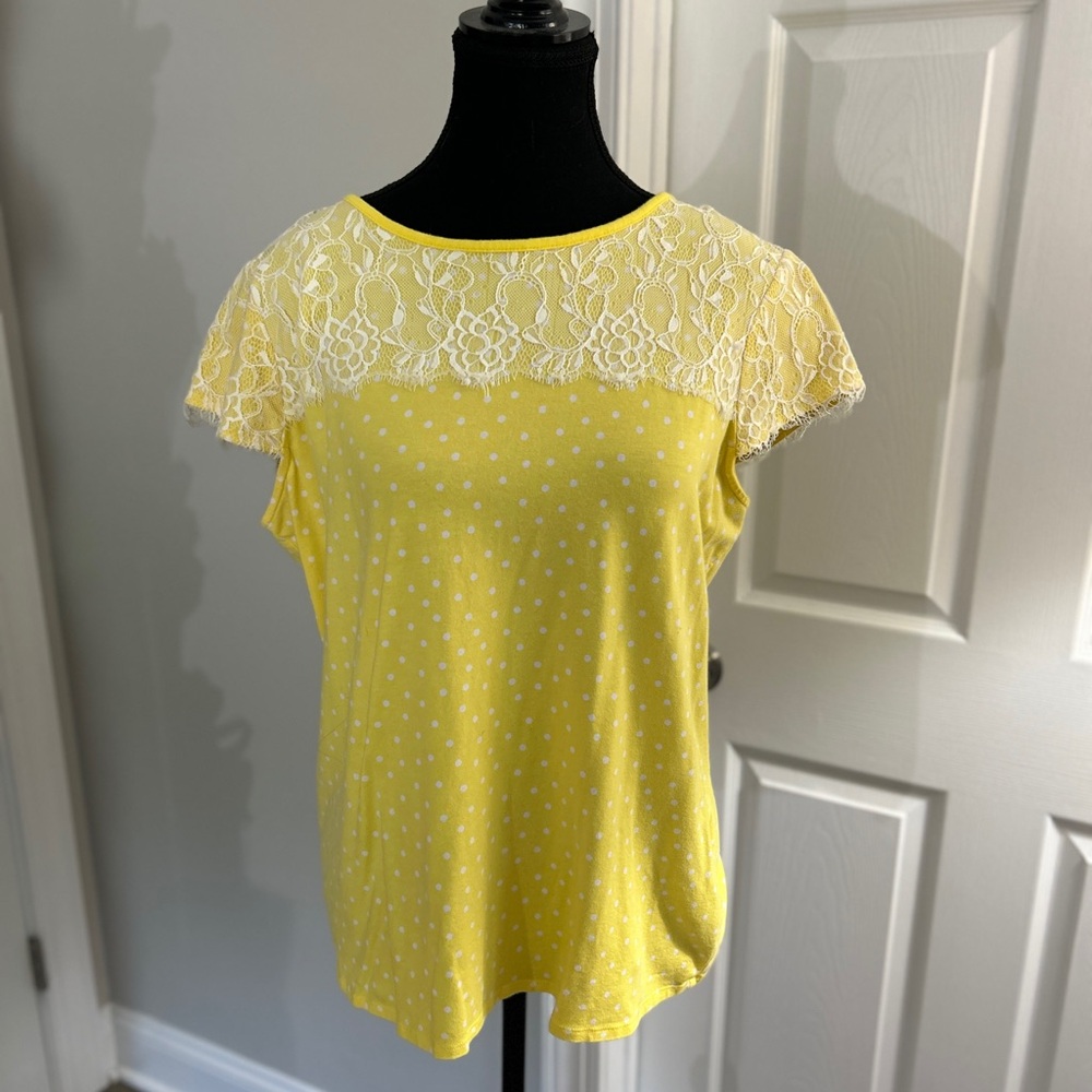 Women’s Size XL Elle Yellow Lace Shirt